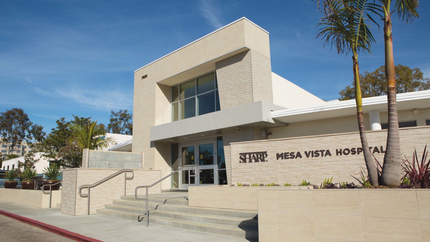 Sharp Mesa Vista Hospital building entrance.