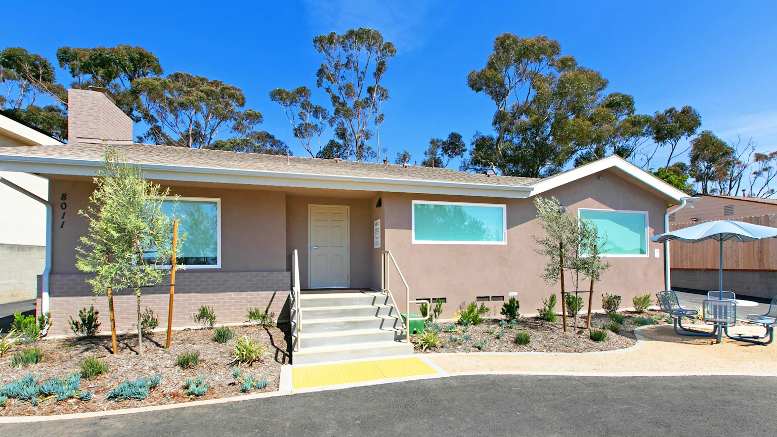 UX0658-SMC-exterior-duplex-3840x2160