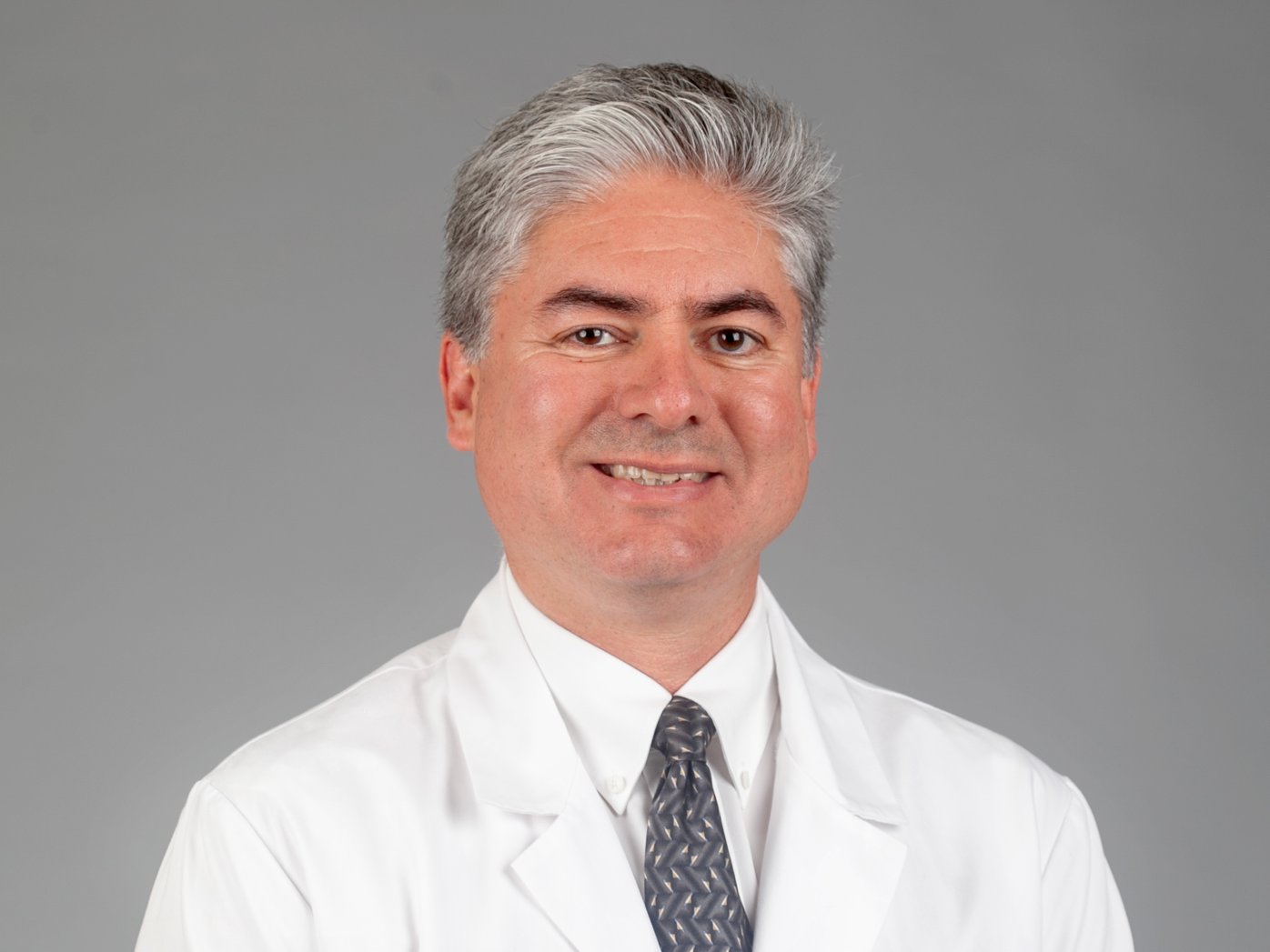 Headshot of Dr. Sergio Flores