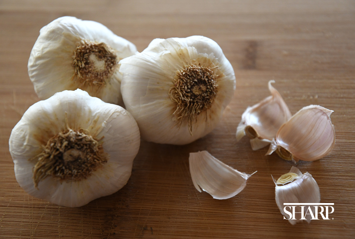 5-foods-to-boost-heart-health-HN1629-Garlic-Diana-Babb-Sized