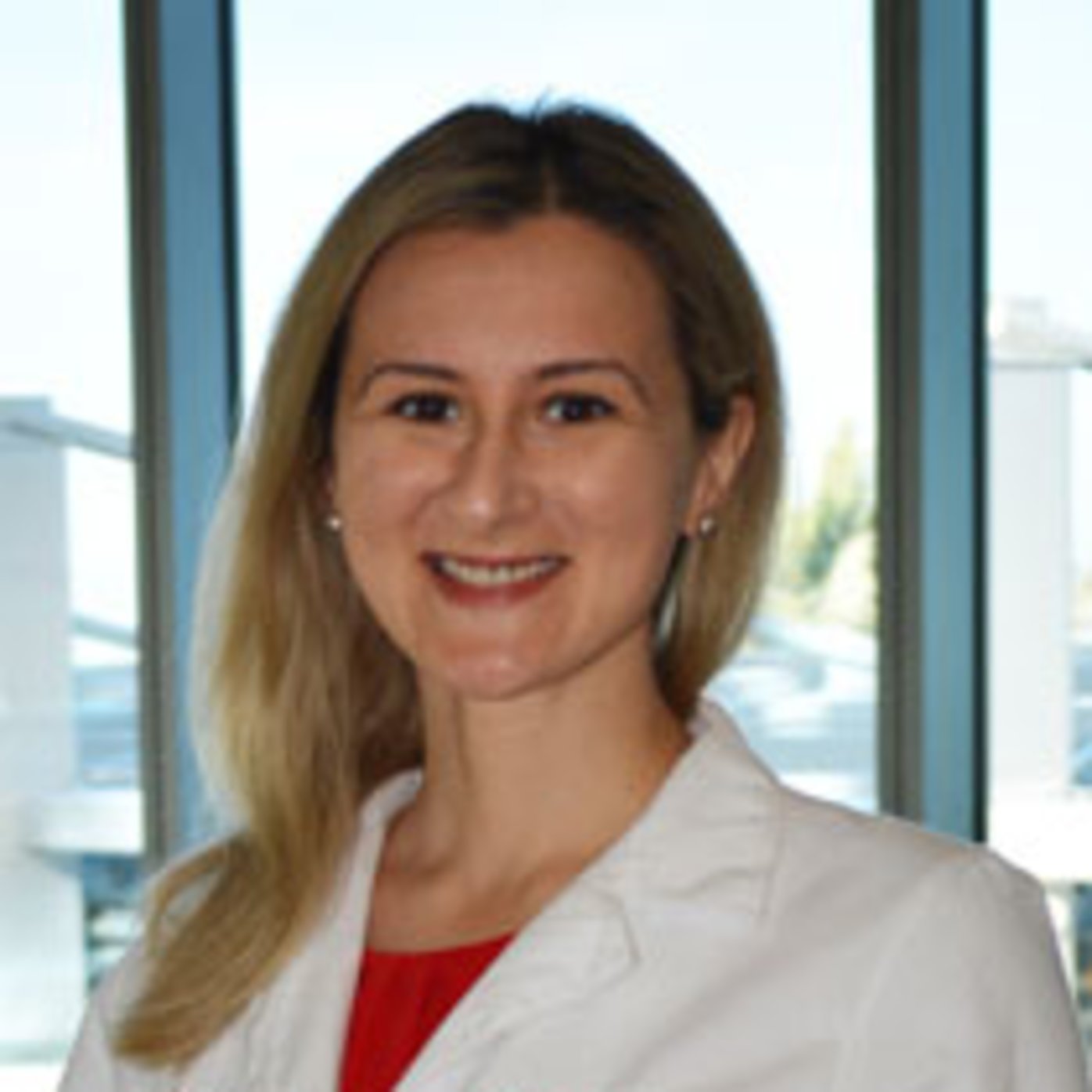 Dr. Alexandra Kharazi