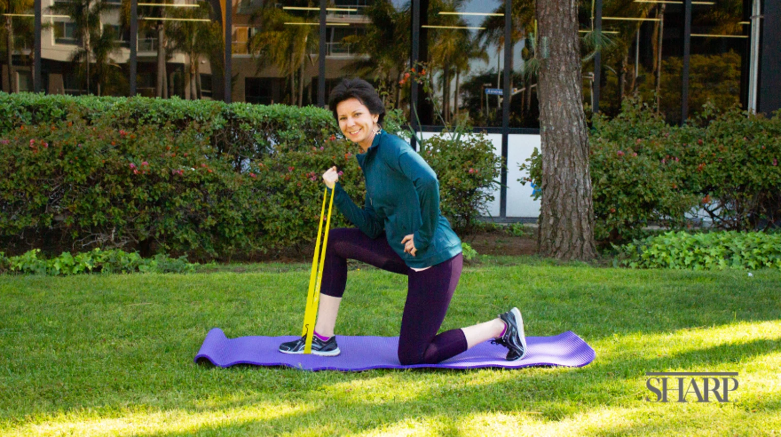 Resistance-Bands-Exercises-HN2137-Olga-Bicep-Curl-Logo-Sized