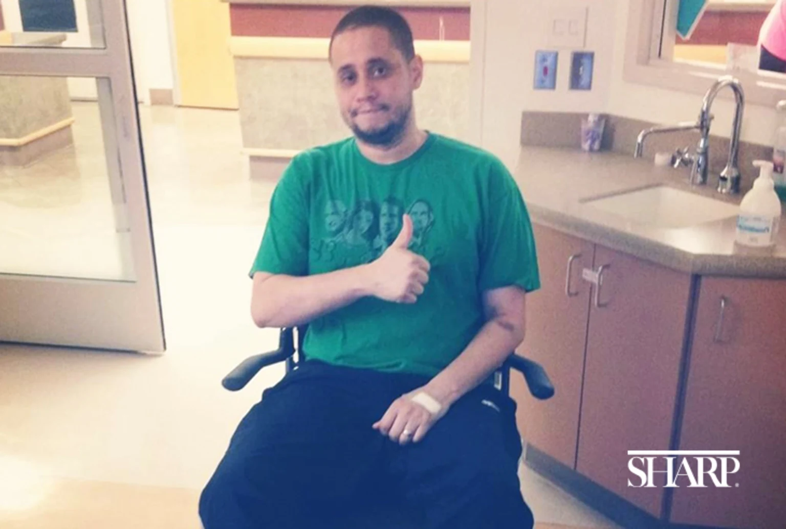 Family-Pays-Back-Health-Care-Heroes-HN2477-Victor-Logo-Sized