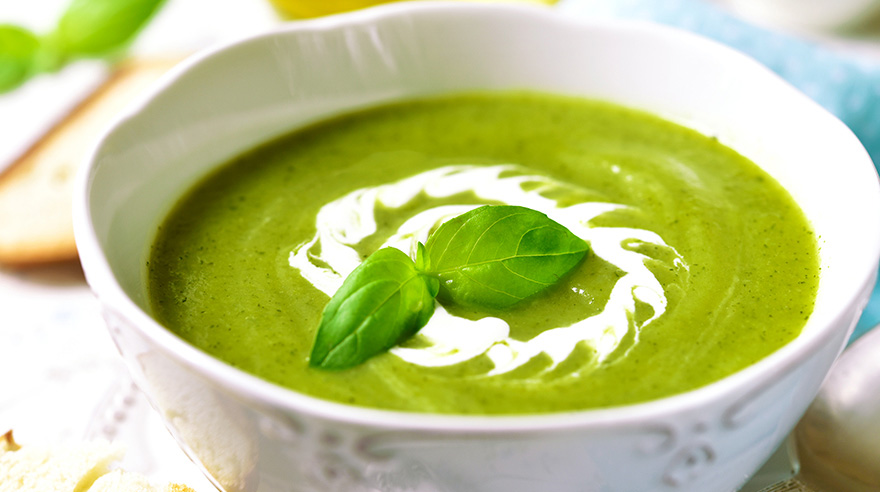 Holiday-recipe-Greens-and-beans-soup-HN2379-iStock-523058352-Re-Sized