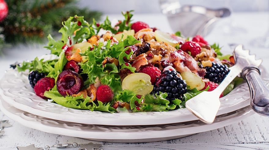 Salad with greens and berries
