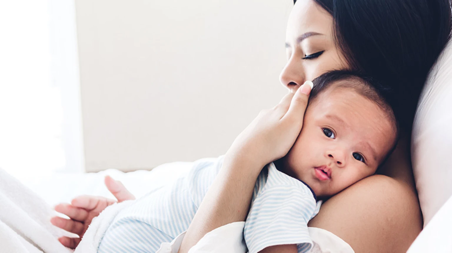 Breastfeeding Boosts Moms Heart Health HN2872 iStock 1093944742 Cover Sized