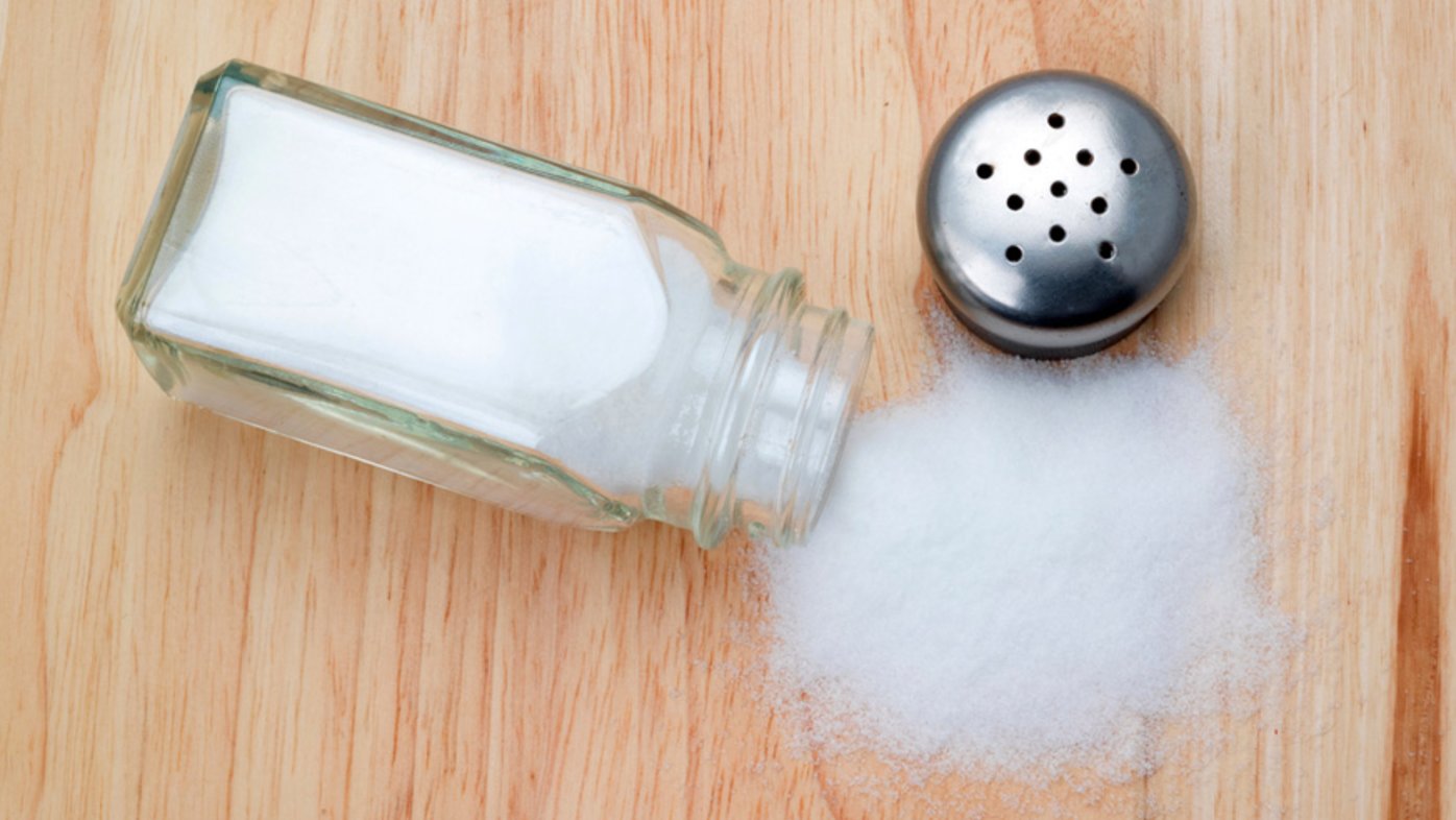 4 ways to cut out salt 