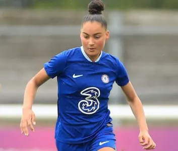 Professional female footballer who started at We Make Footballers