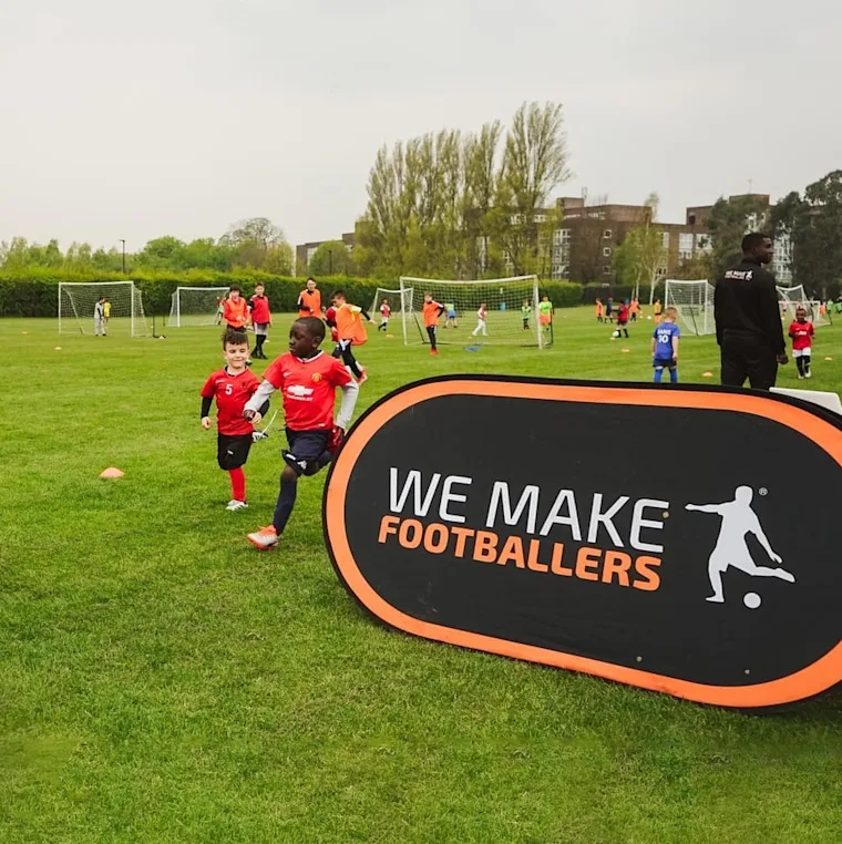 Top Benefits of Football Coaching for Children in the UK