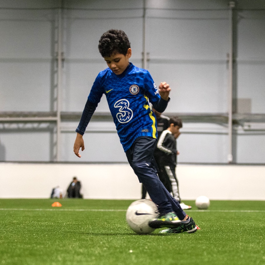Playing football indoors vs. playing football outdoors: 5 benefits of both
