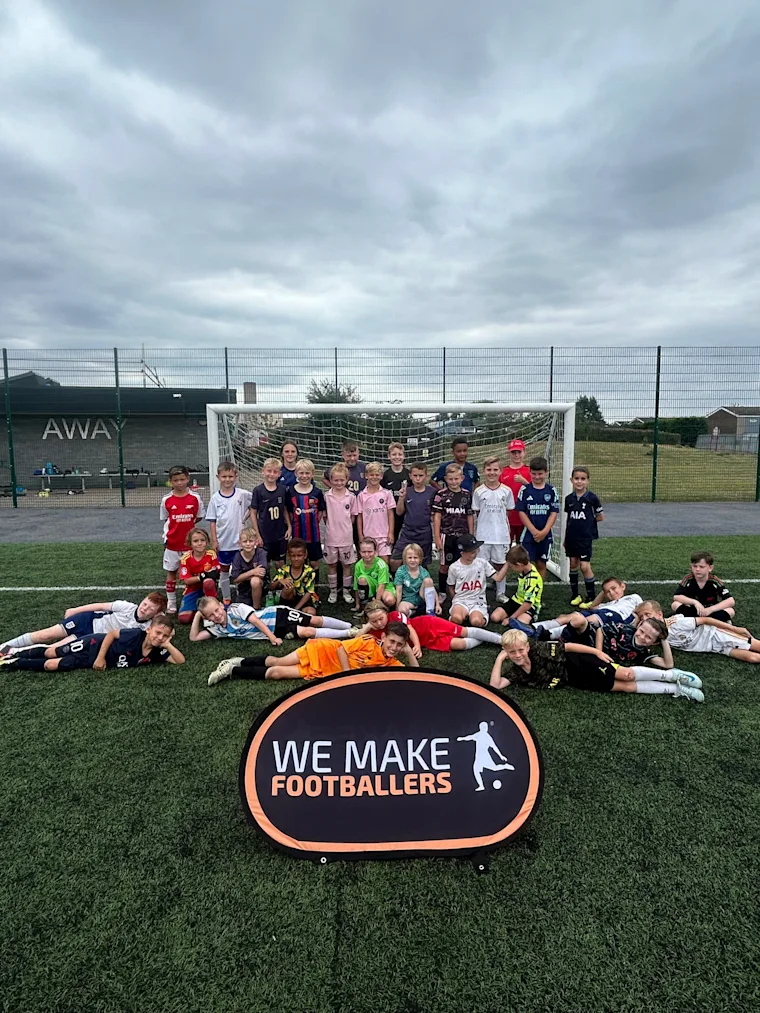 How Our Football Coaching Helps Build Confidence and Teamwork