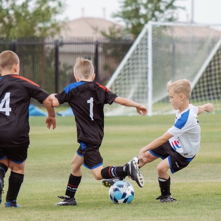 Surbiton Academy is looking for football coaches!