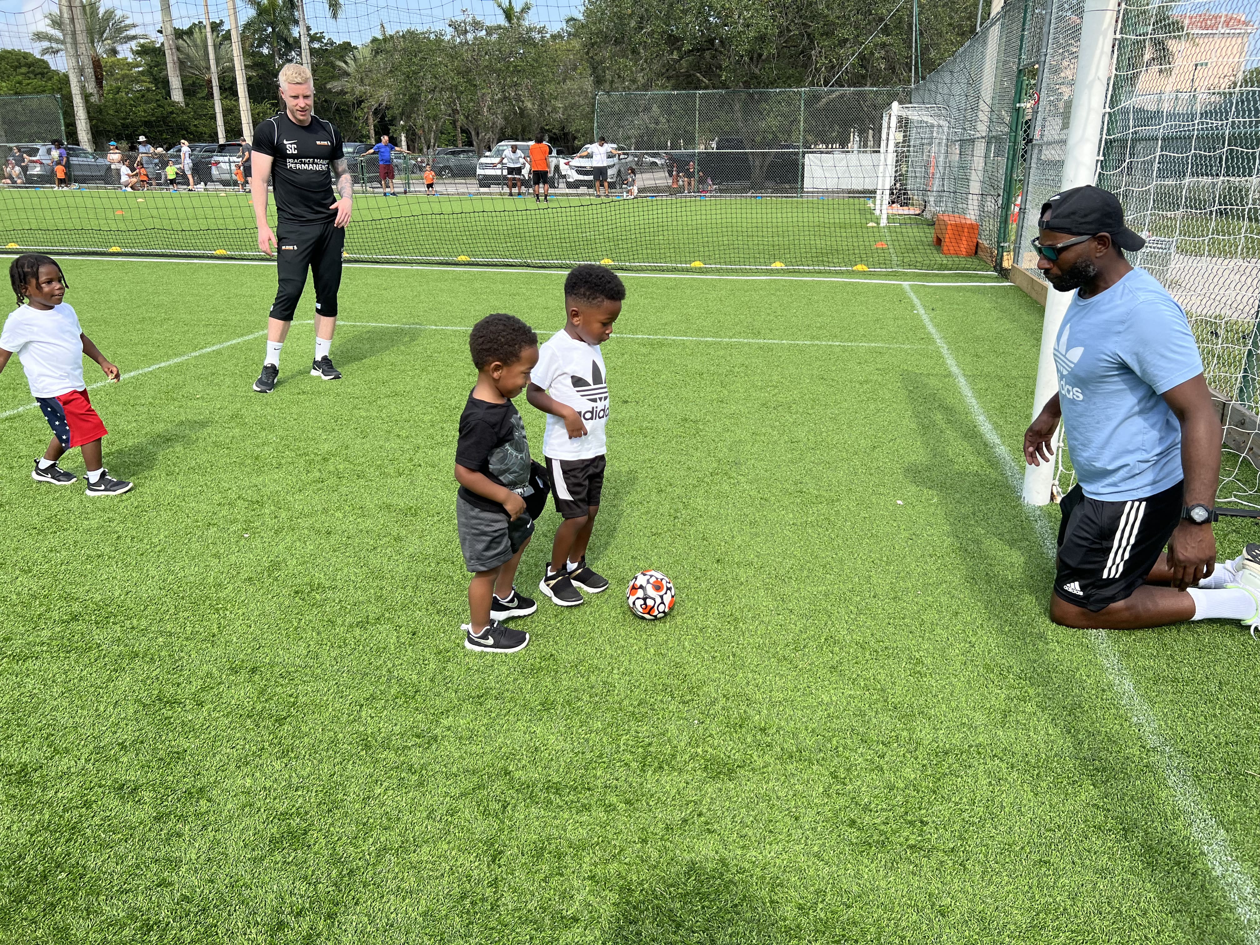 Cómo se desarrollan las habilidades de fútbol en cada edad: fomentando el desarrollo infantil a través del deporte