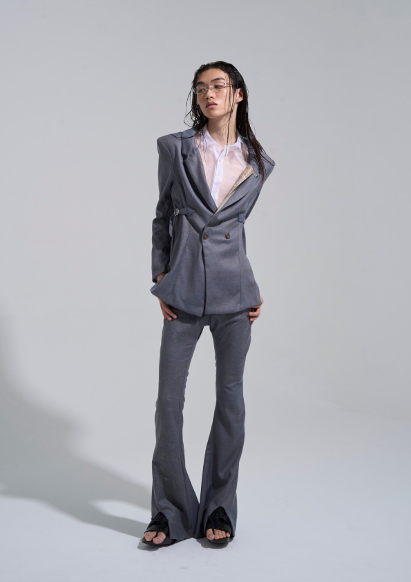  work by Hiromi Murao