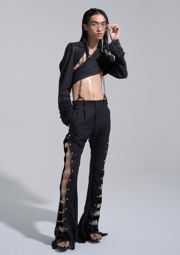  work by Hiromi Murao