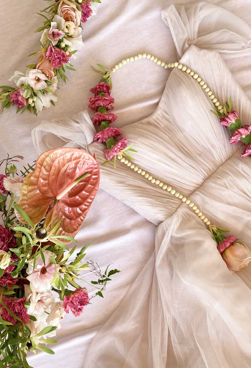 Hakus and Love | Tropical Bridal Florals