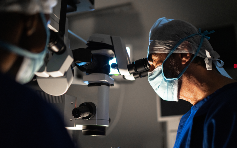 Guide To Macular Degeneration Surgery | Clarkson Eyecare