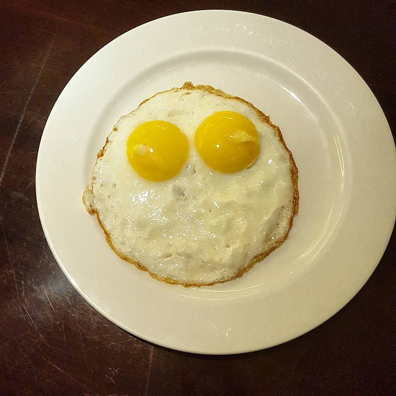 ๐ถ Sunny side up looks like emoji. #egg #breakfast #emoji http://ift.tt/2cw04G4