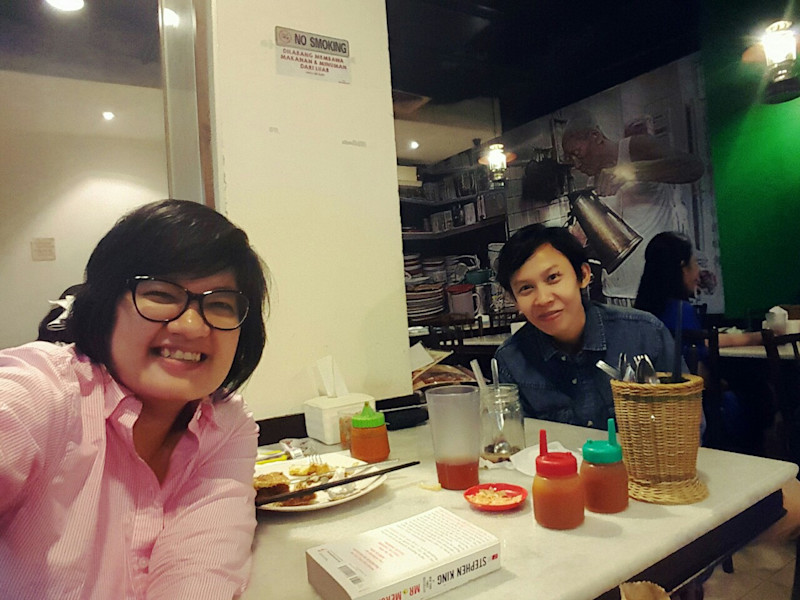 Tonight I got a friend coming by from all the way Cibubur to meet and talks about life and people...