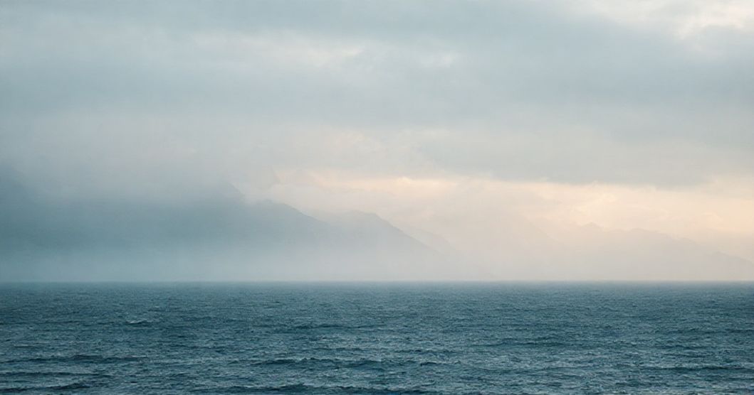 Featured image for Mountains and Tides in Dreams: The Subconscious Balance of Stability and Flow