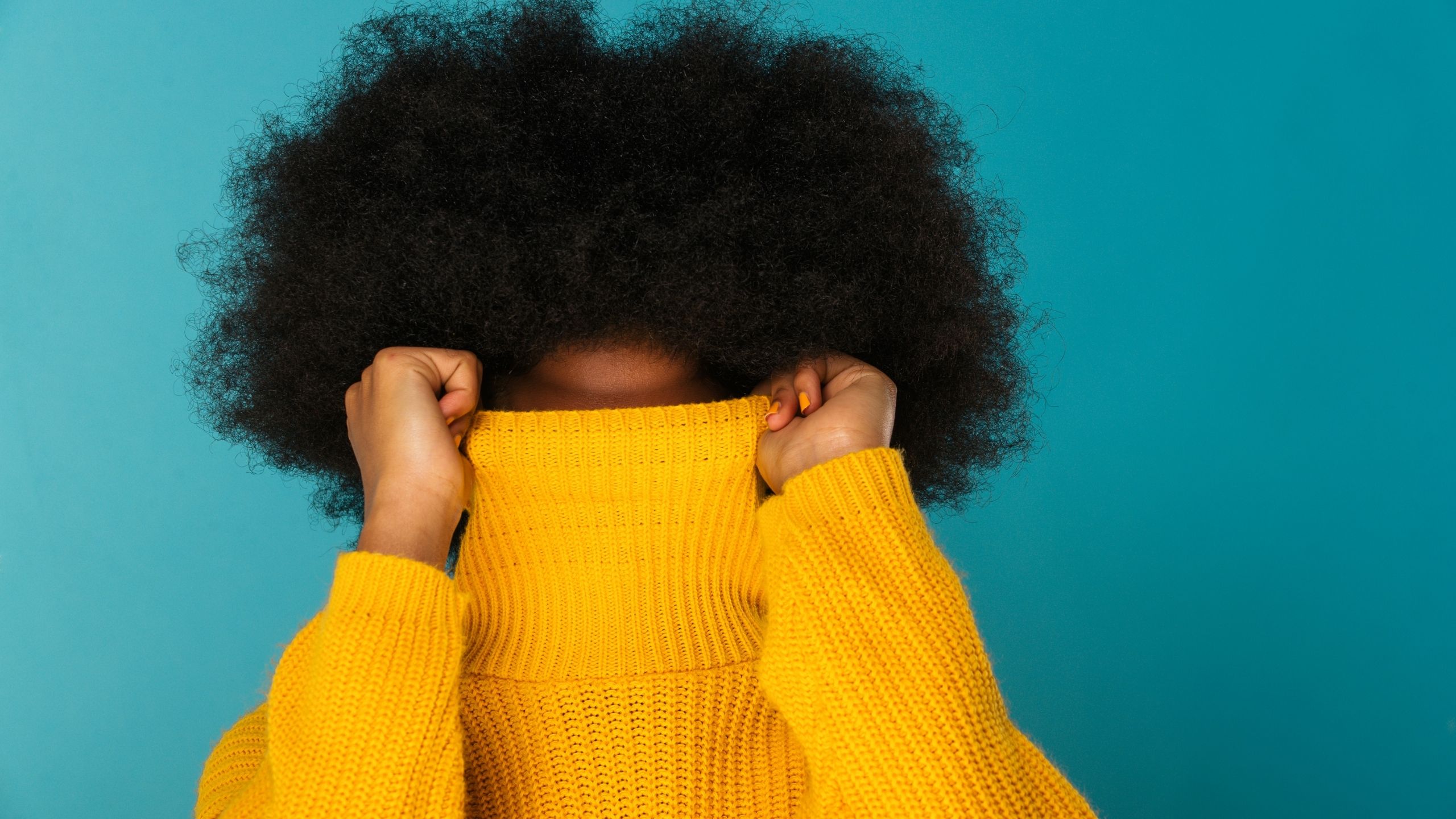 Dieu où tu ne l’attends pas : dans tes cheveux ! 