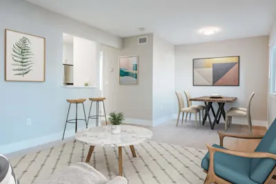 Avalon+ - 1 Bed 1 Bath - Dining Area