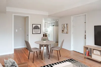 The Chambers - 3 Bed 1 Bath - Dining Area
