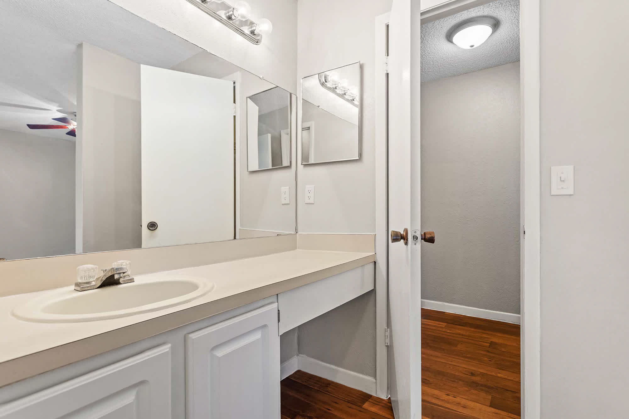 Hamlin - 2 Bed 1 Bath - Bathroom
