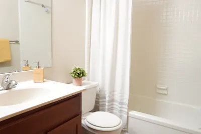 1 Bed 1 Bath - Bathroom