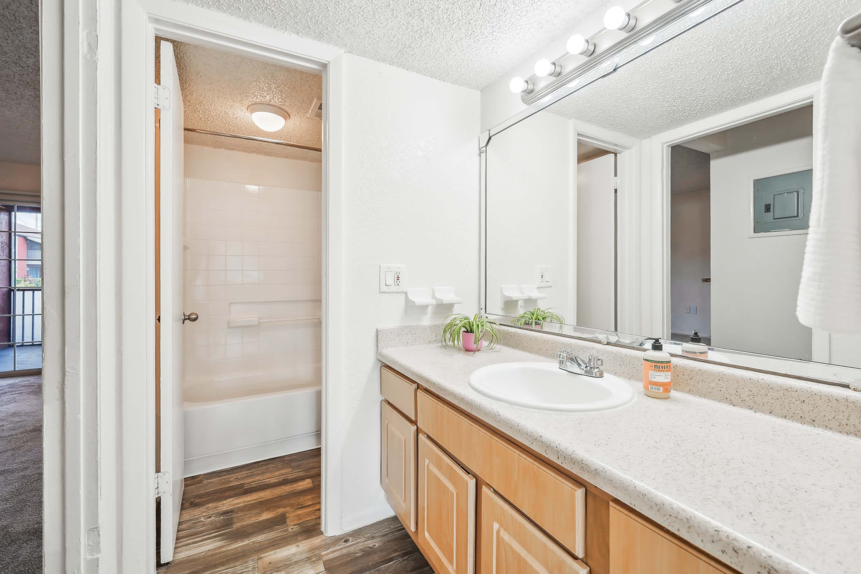 Avalon - 1 Bedroom 1 Bathroom - Bathroom