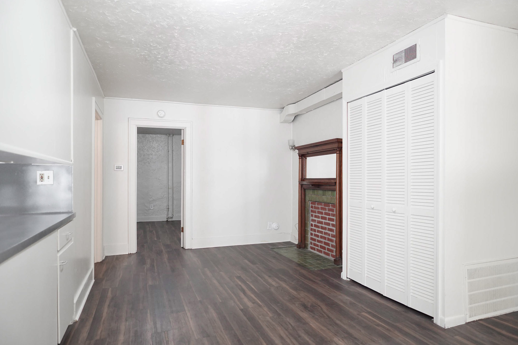 The Clark - 1 Bed 1 Bath - Living Room