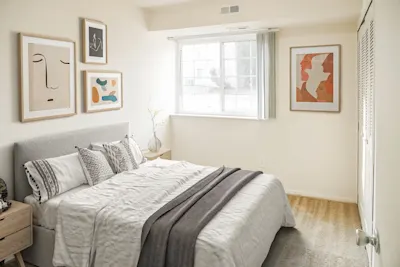 Bryant - 2 Bed 1.5 Bath - Bedroom