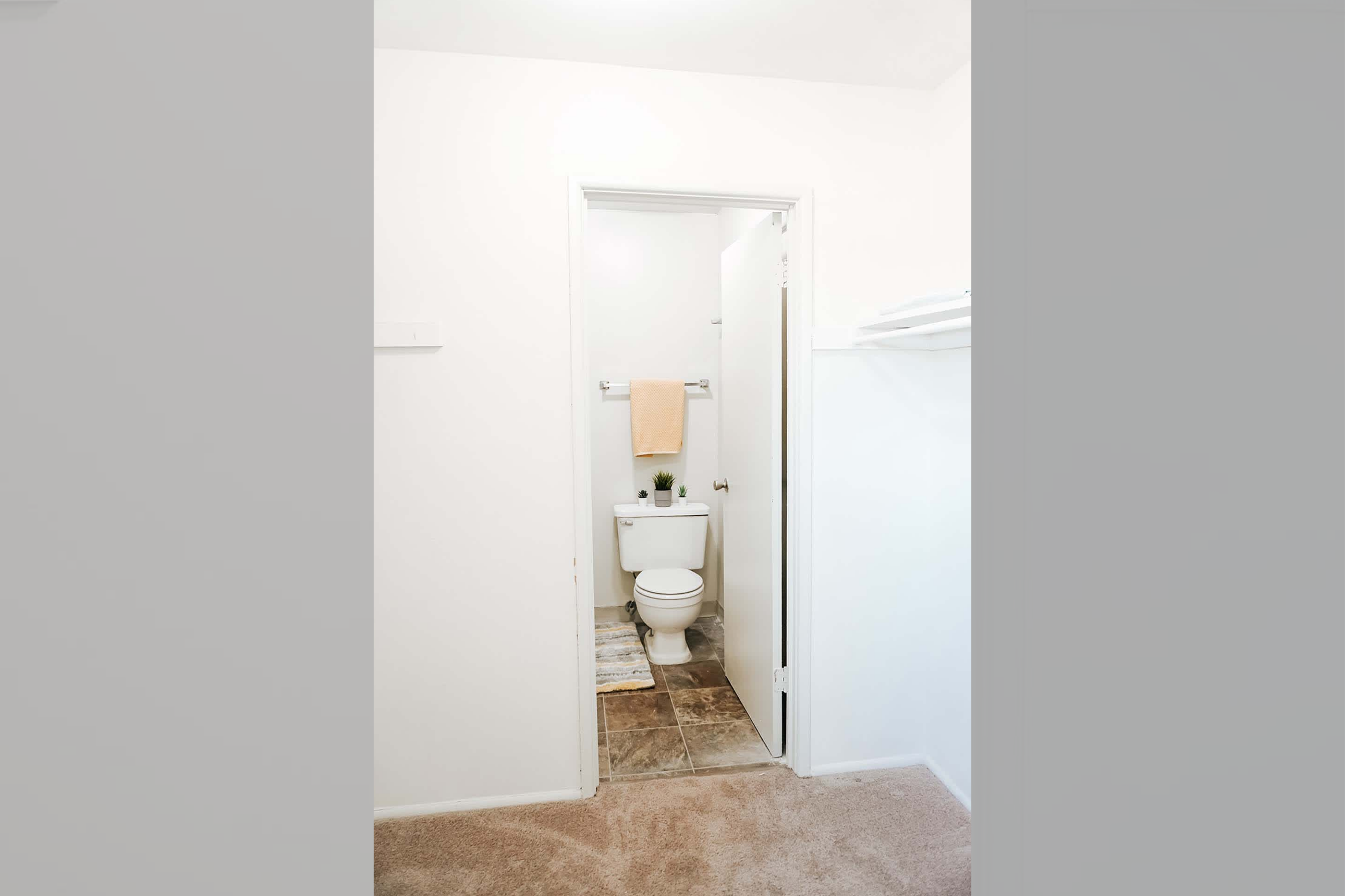 The Brightmoor - 2 Bed 1 Bath - Half Bath
