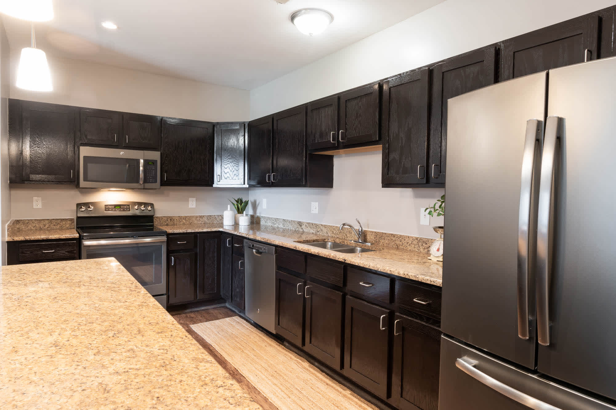 The Cedar - 3 Bedroom 2 Bathroom - Kitchen