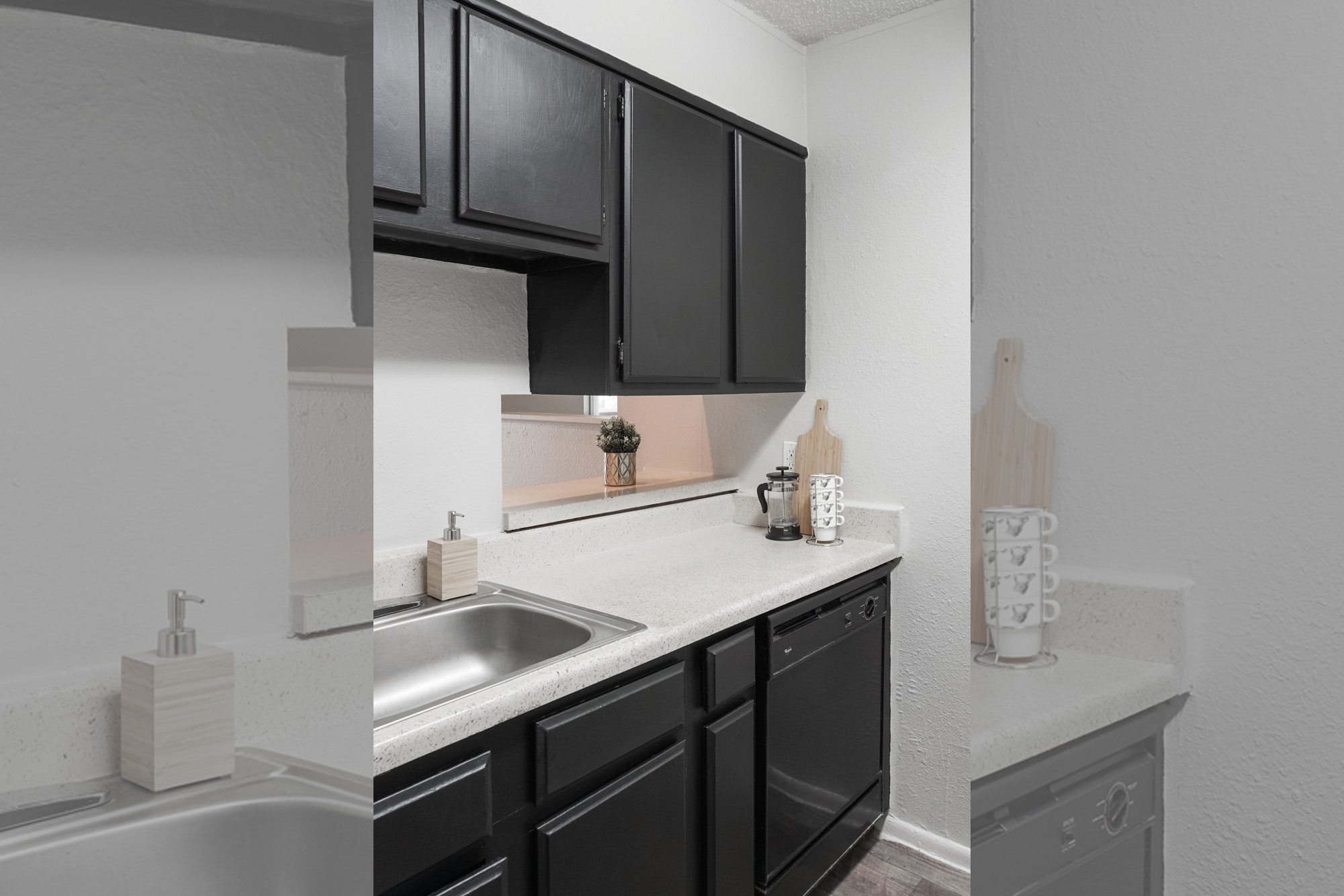 Sully - Studio - Kitchen