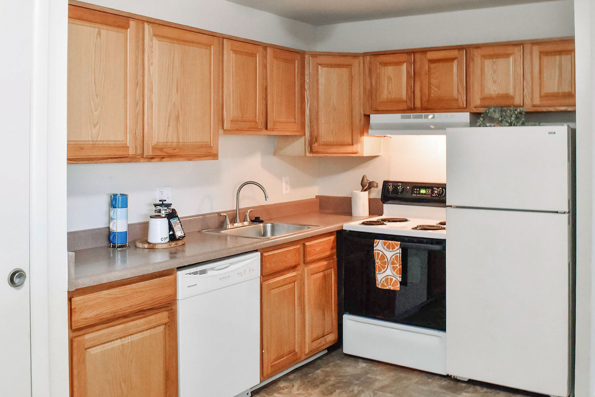 Georgetown - 3 Bed 1.5 Bath - Kitchen