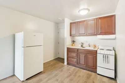The Huron - Studio - Kitchen