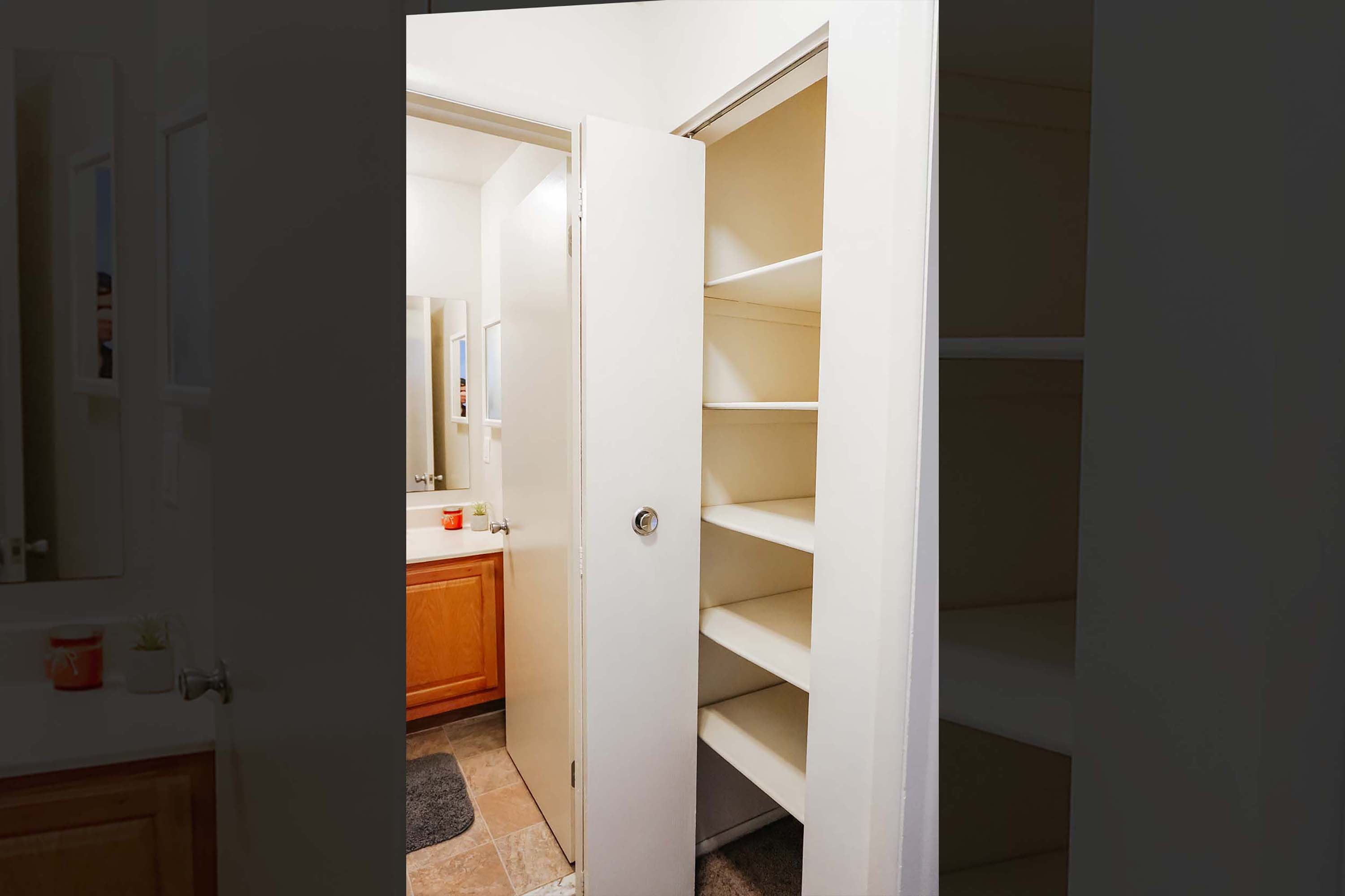 Gallery of images for Medical Center Court apartments in Ann Arbor