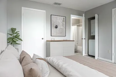 Walker - 1 Bed 1 Bath - Primary Suite