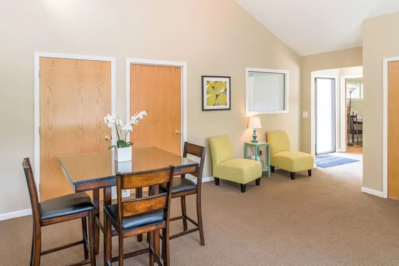 Leasing Office Lobby