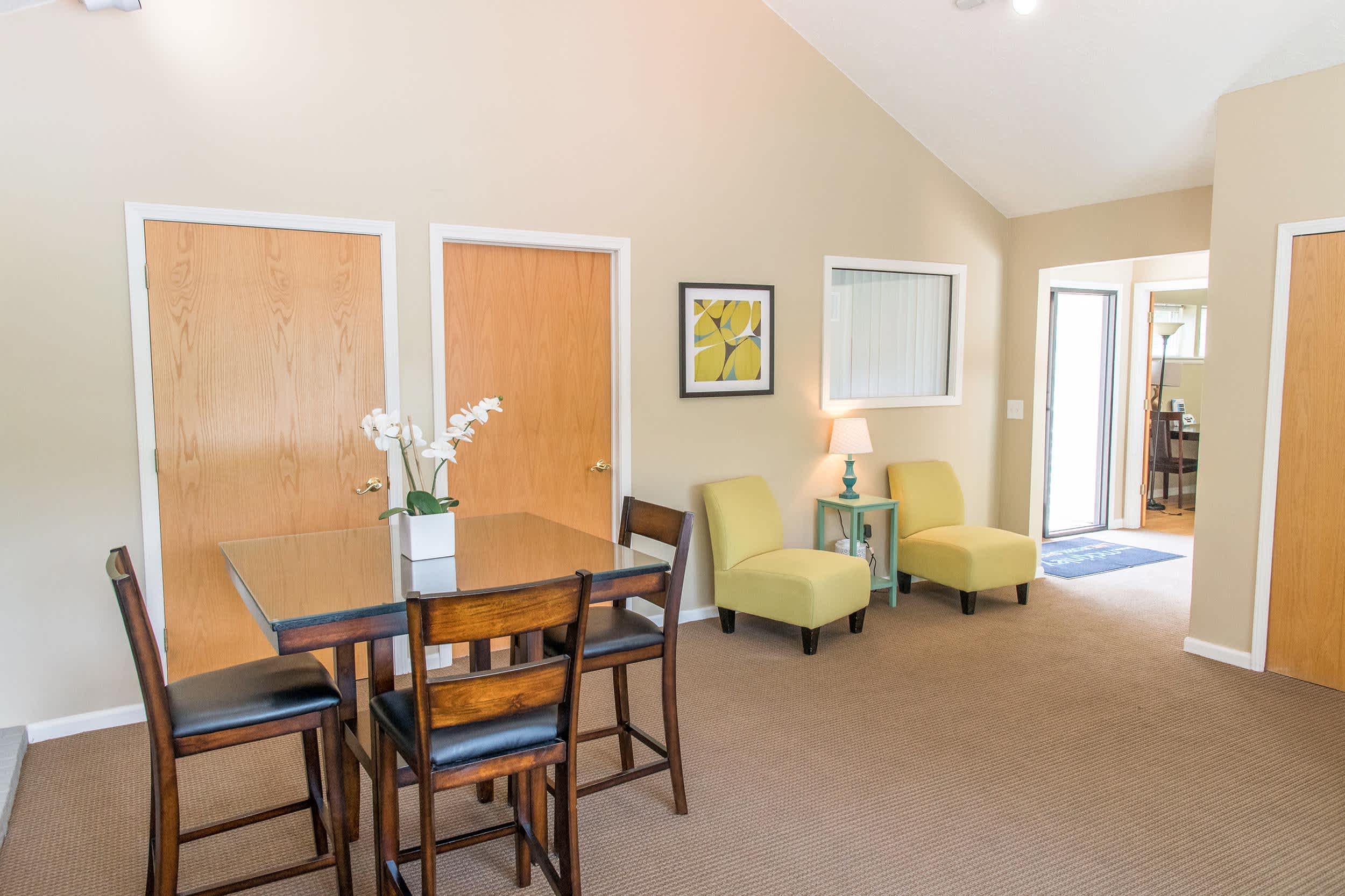 Leasing Office Lobby