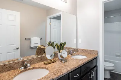 The Redwood - 3 Bed 2 Bath - Primary Bathroom