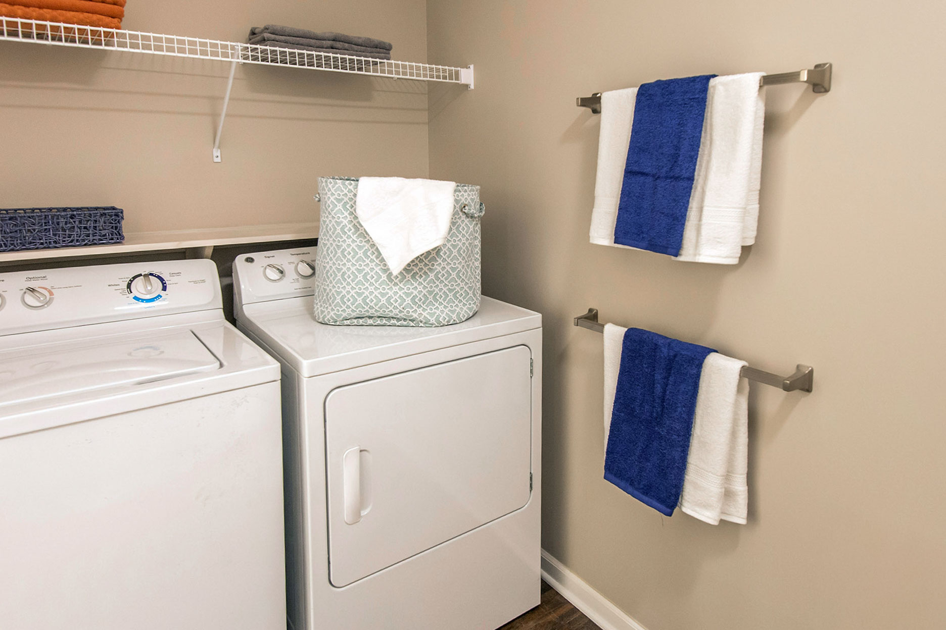 Fountain - 3 Bed 2 Bath - In-Unit Laundry Room