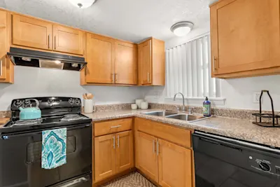 Gondola - 1 Bed 1 Bath - Kitchen