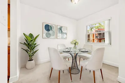 Schooner - 2 Bed 1 Bath - Dining Room