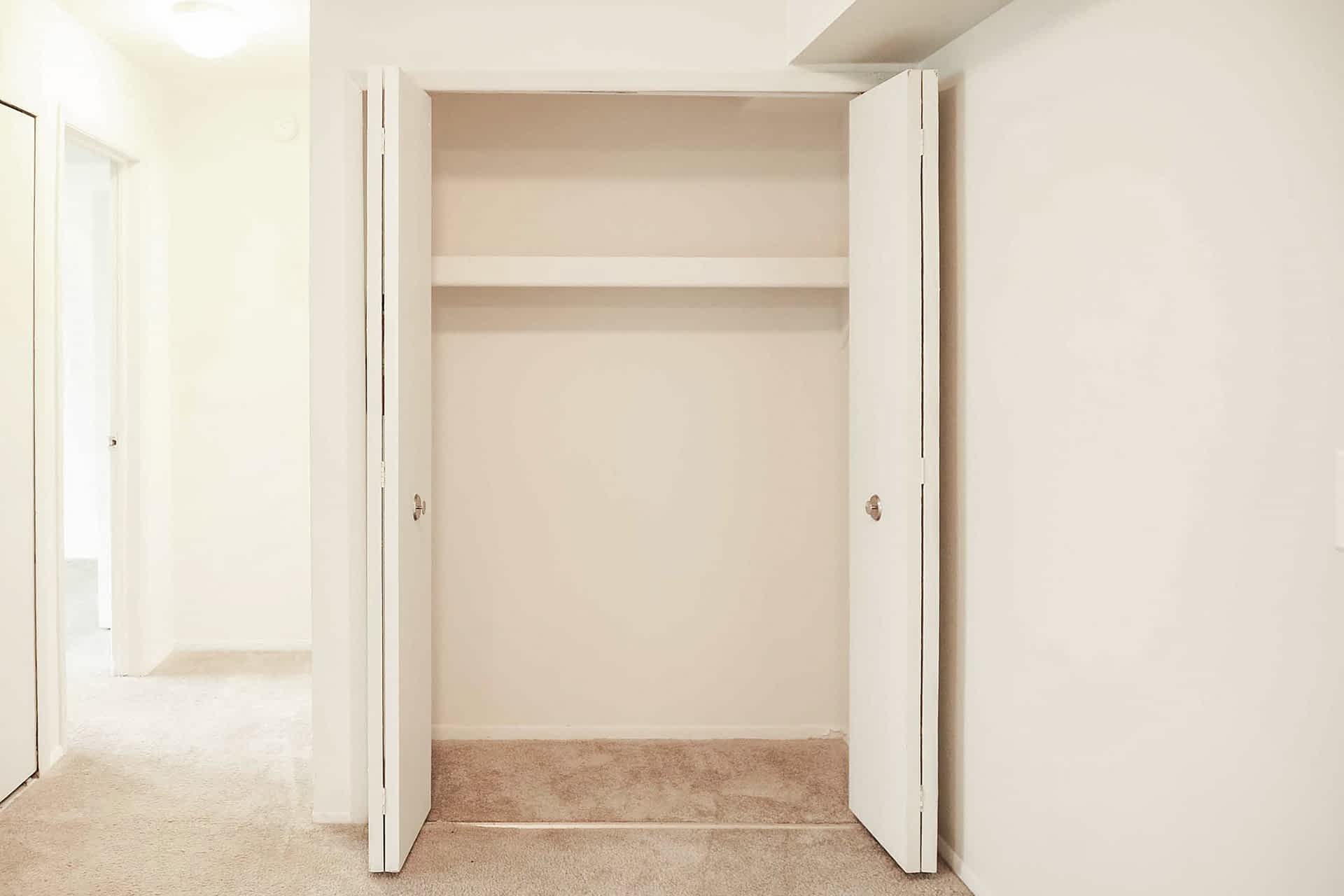 Bay City - 1 Bed 1 Bath - Dining Closet