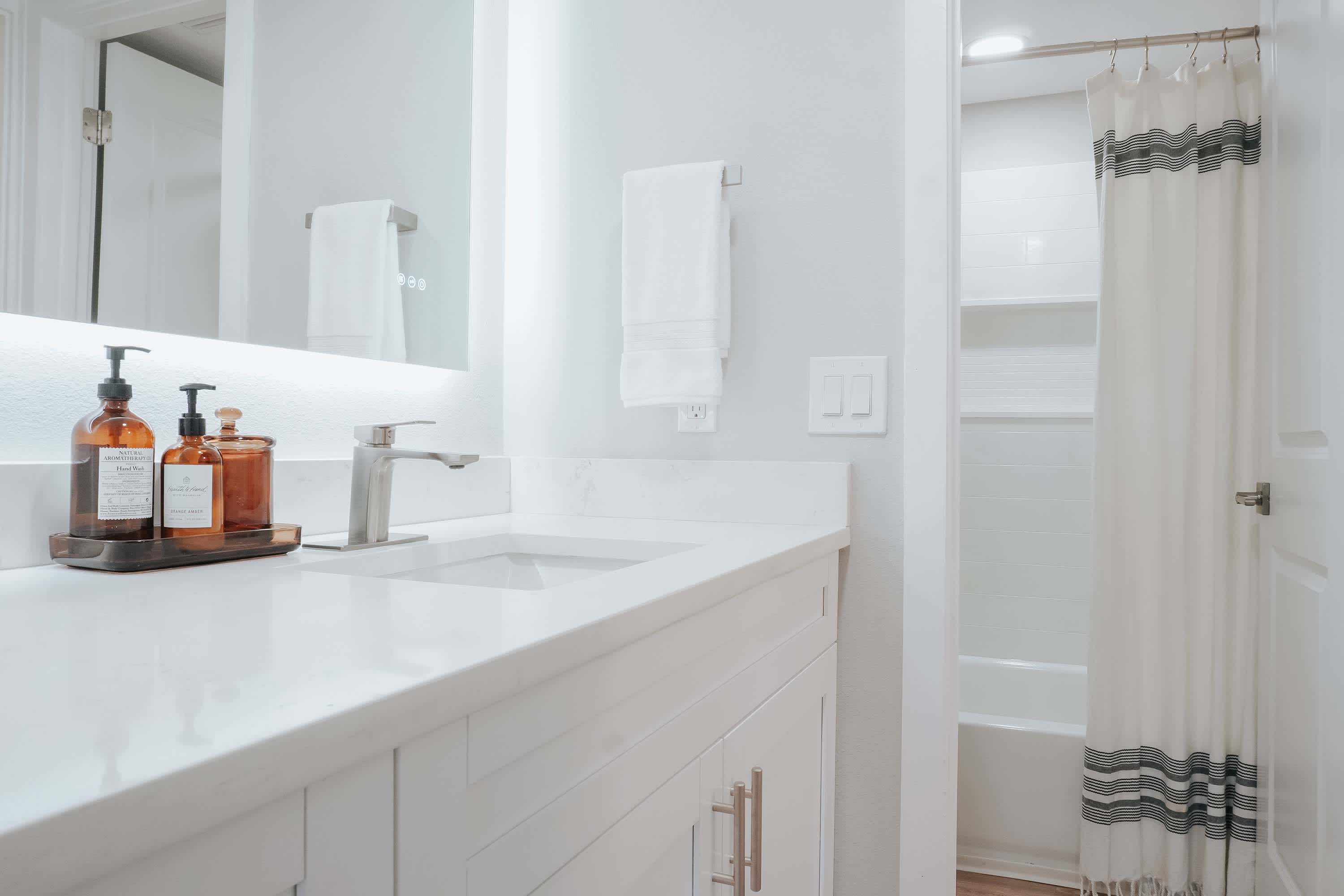 Avalon+ - 1 Bed 1 Bath -Bathroom