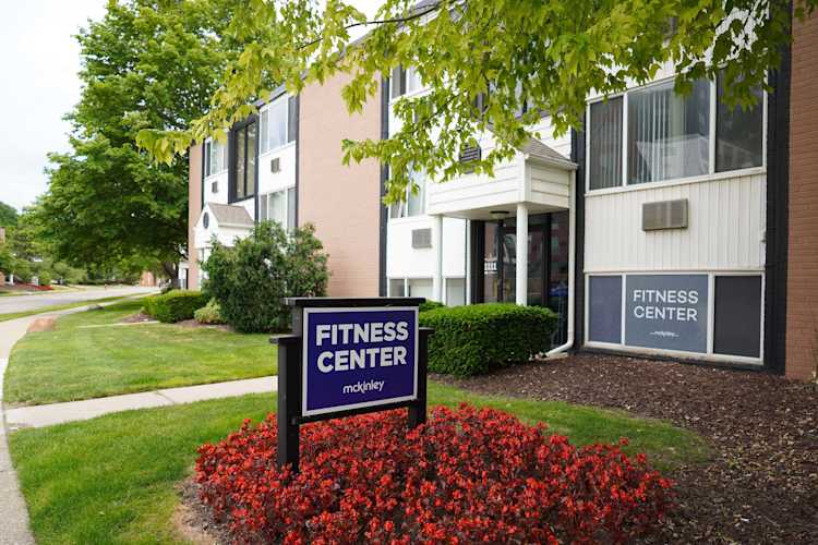 Amenities for Medical Center Court apartments in Ann Arbor Michigan Amenities for Medical Center Court apartments in Ann Arbor Michigan