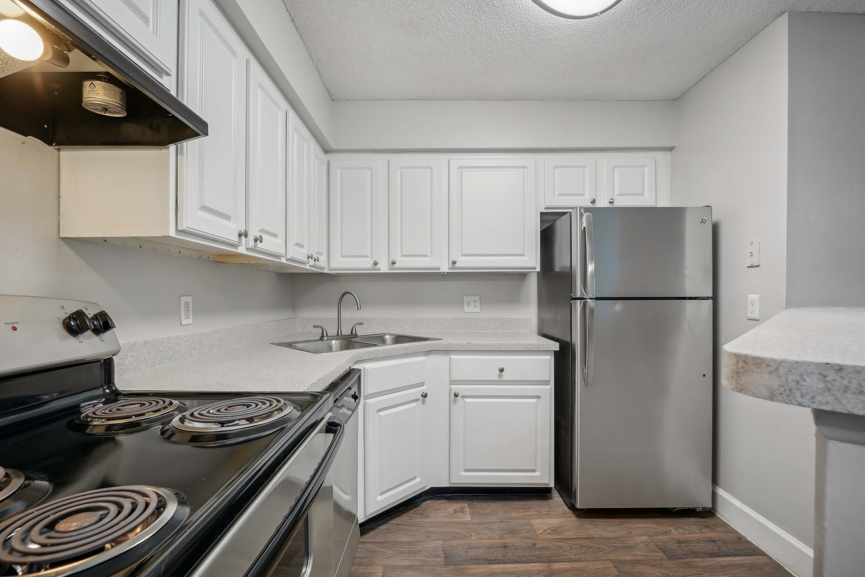 Briercliff - 1 Bed 1 Bath - Standard Kitchen