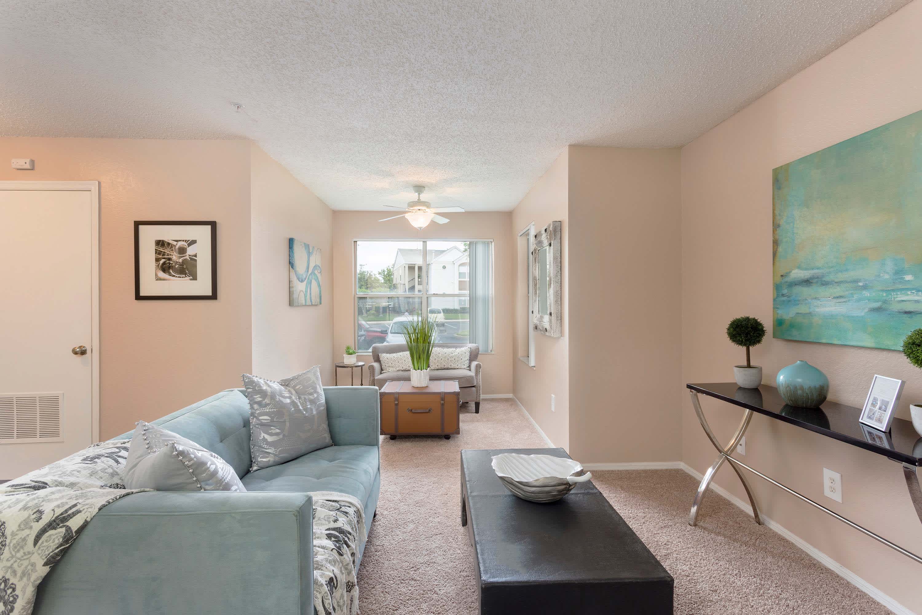 Dorado - 3 Bed 2 Bath - Living Room